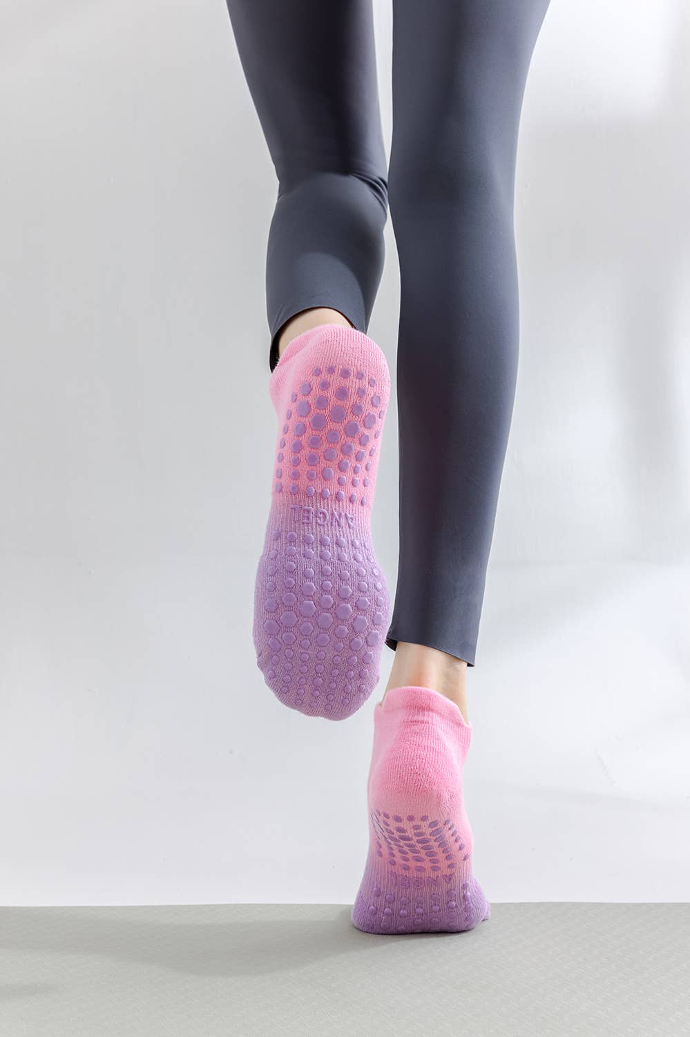 🧘 ♀️ Calcetines Antideslizantes Tie-Dye – Yoga & Pilates