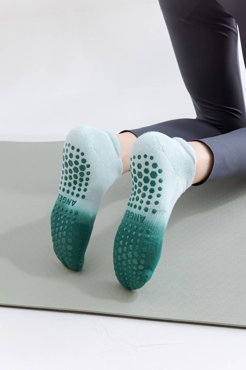 🧘 ♀️ Calcetines Antideslizantes Tie-Dye – Yoga & Pilates