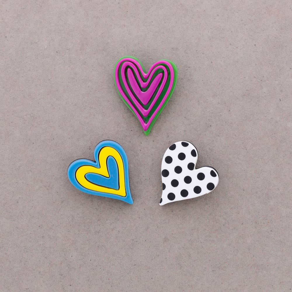 Broche Set Triple Corazón Resina