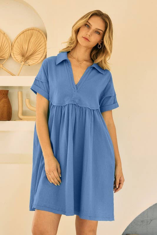 Minivestido liso con cuello en V