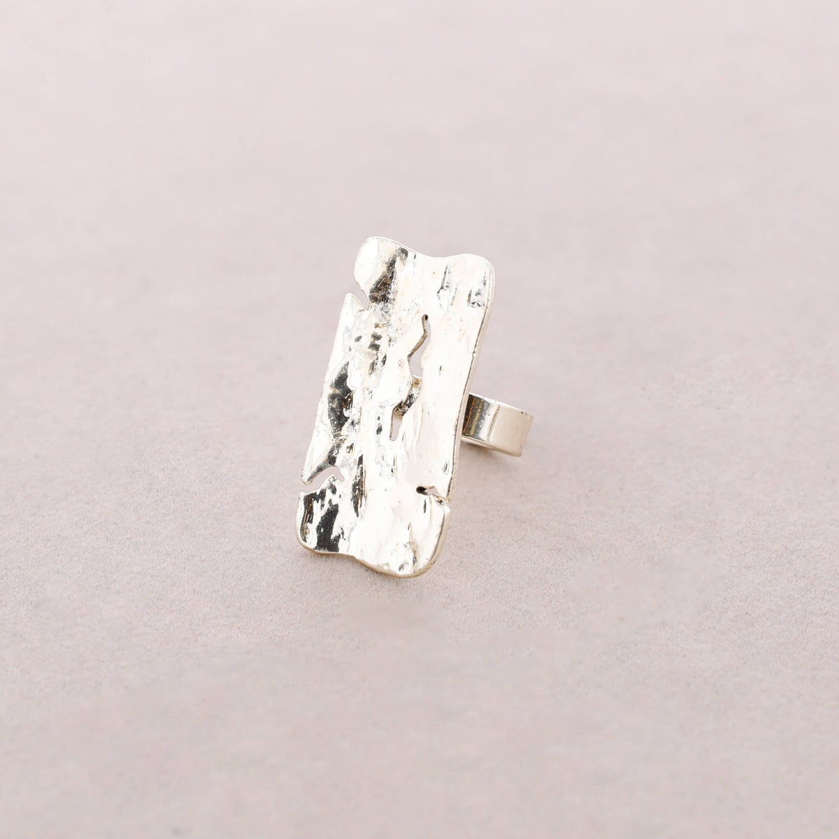 Anillo de detalle rectangular Metal