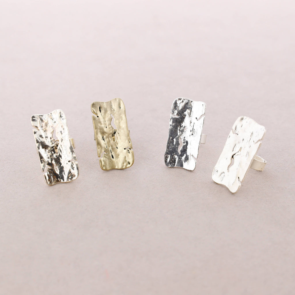 Anillo de detalle rectangular Metal