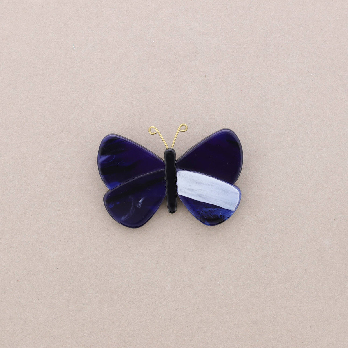 BROCHE MARIPOSA RESINA