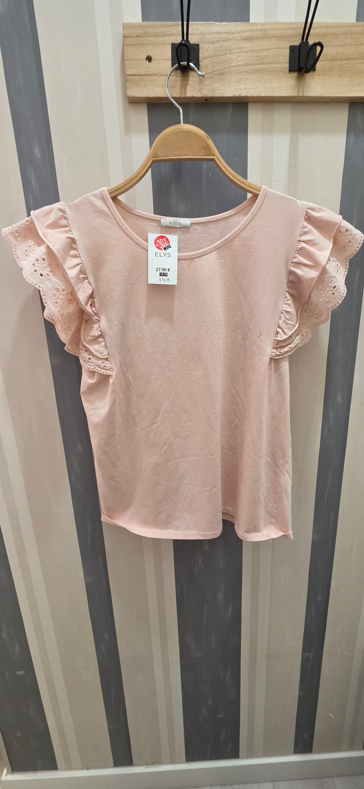 Camiseta Lisa Manga Volantillo Encaje - Foto