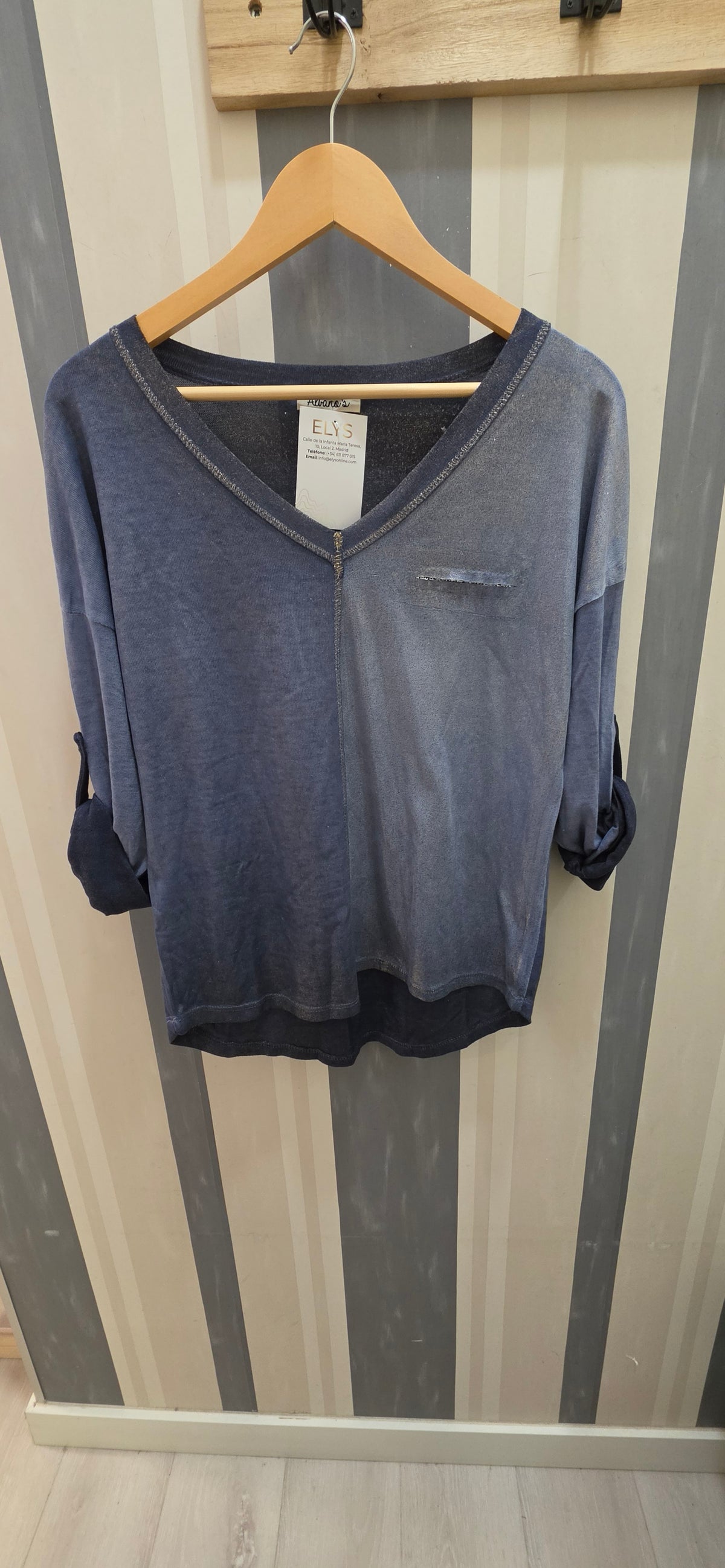 Camiseta Manga Larga Tela Brillante Degradé - Foto