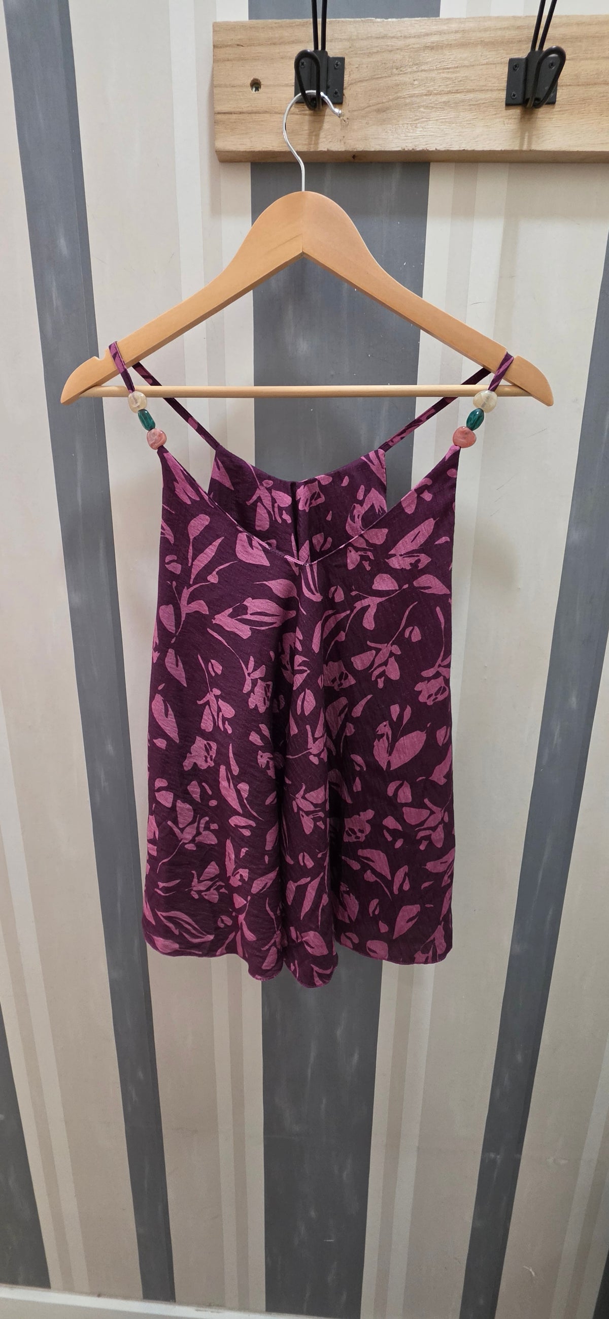 Blusa Tirante Estampada Con Cuentas - Foto